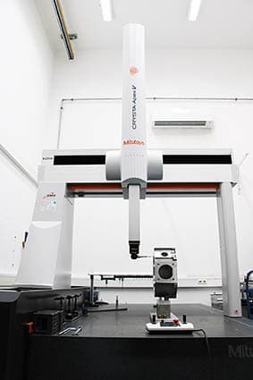 Koordinatenmessmaschine Mitutoyo KMM Crysta-Apex S121210